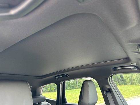 Used 2025 BMW X1 xDrive28i w/ Technology Package image 32