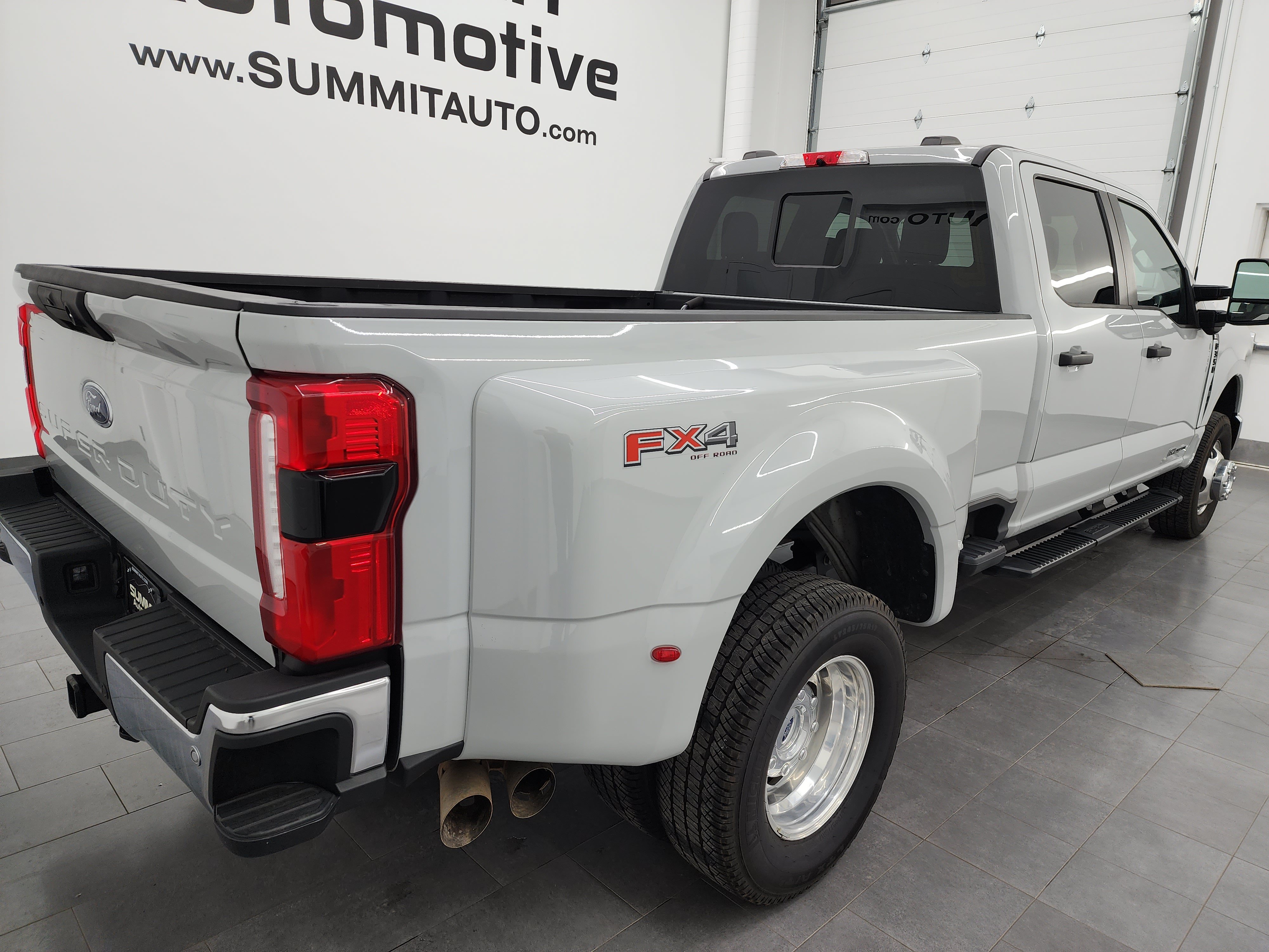 Used 2025 Ford F350 XL w/ 360-Degree Camera Package AWD/4WD image 4