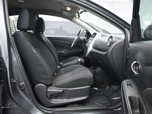 Used 2019 Nissan Versa SV FWD image 29