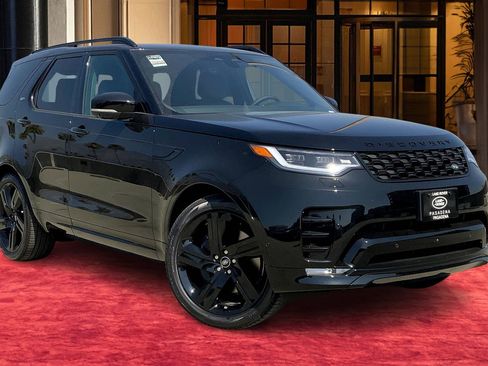 New 2025 Land Rover Discovery Dynamic SE image 19