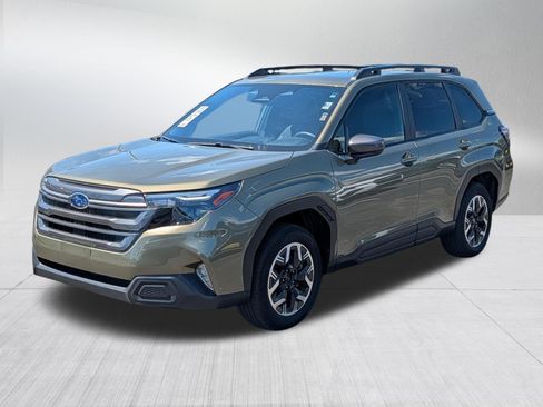 Certified 2025 Subaru Forester Premium AWD/4WD image 3