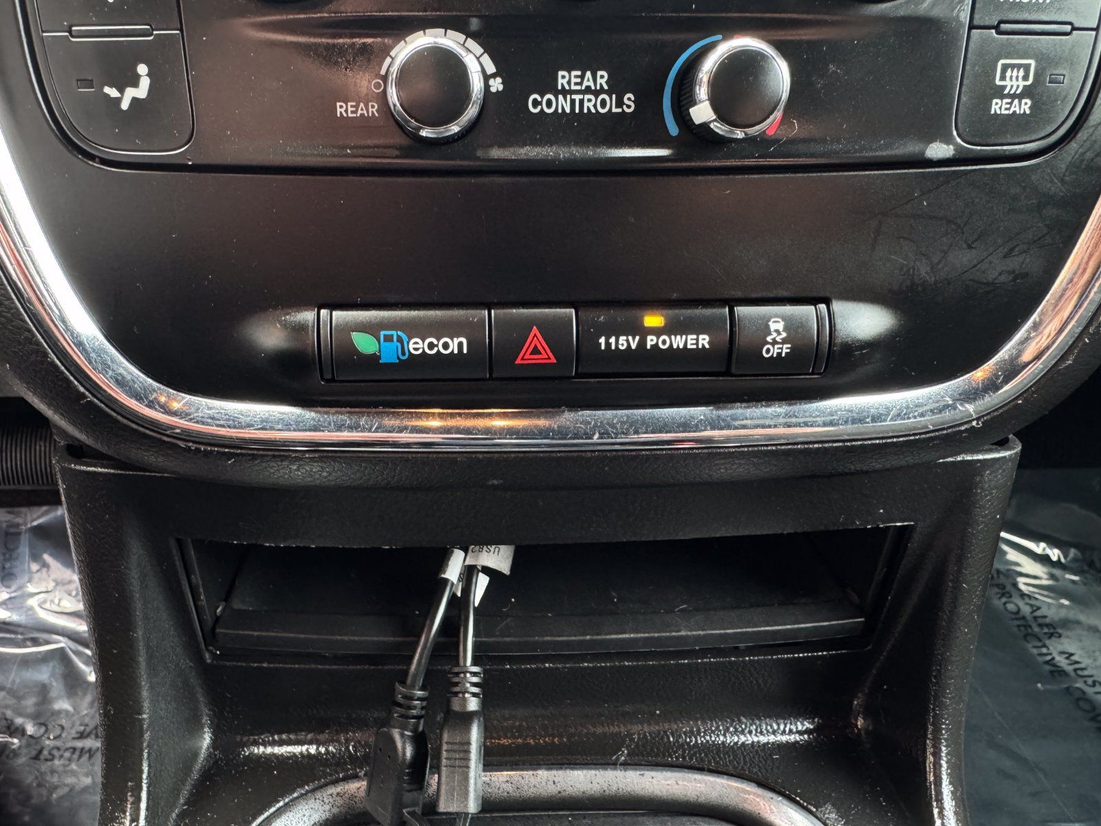 Used 2018 Dodge Grand Caravan SE FWD image 32