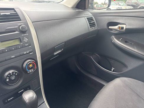 Used 2009 Toyota Corolla S FWD image 14