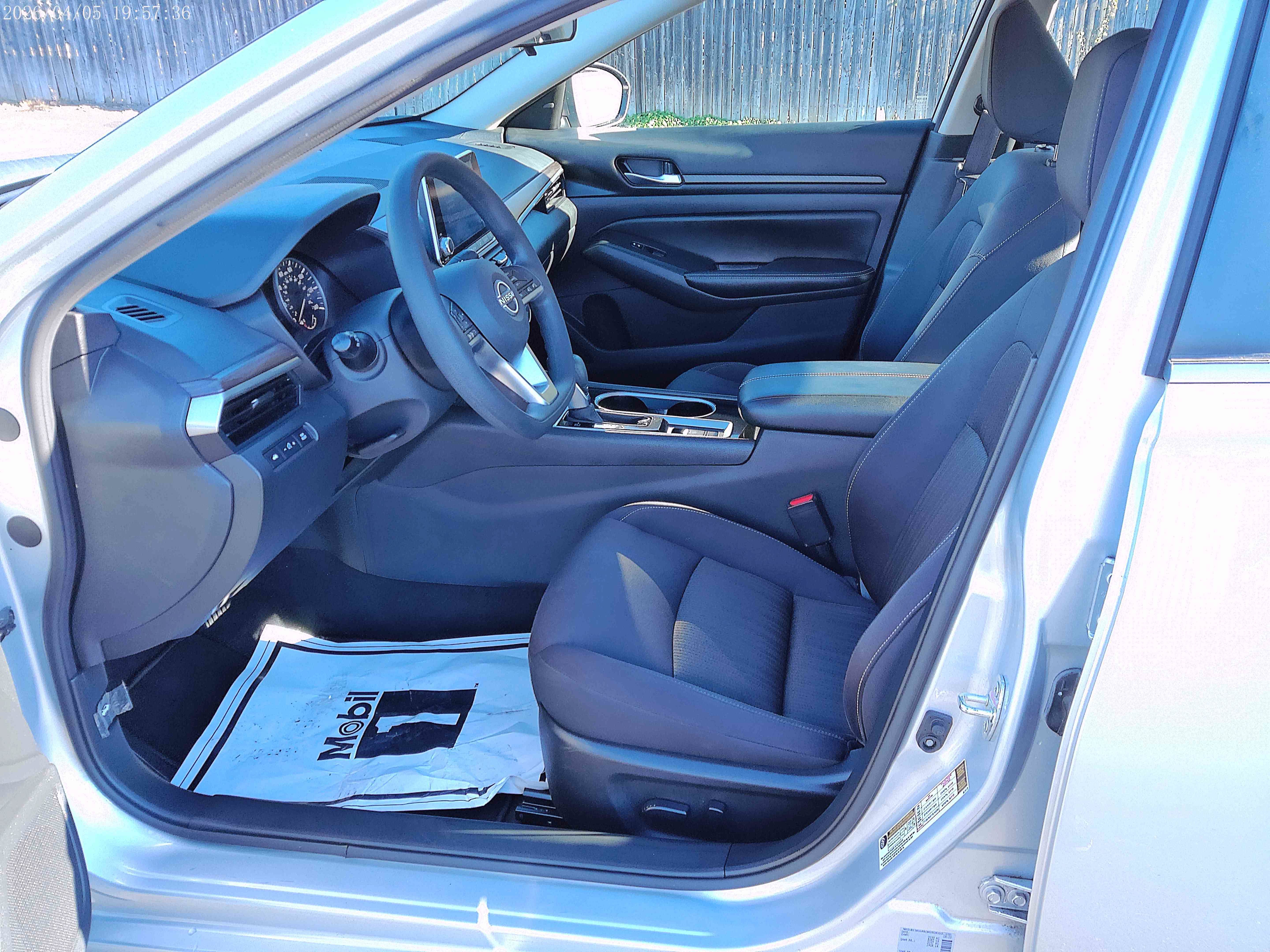 Used 2024 Nissan Altima 2.5 SV AWD/4WD image 10