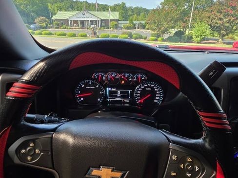 Used 2018 Chevrolet Silverado 1500 LT w/ All Star Edition AWD/4WD image 16