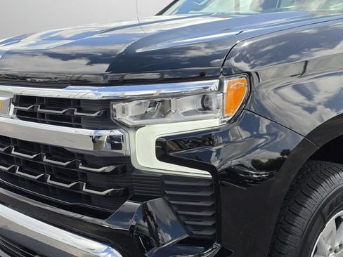 Used 2025 Chevrolet Silverado 1500 LT RWD image 18
