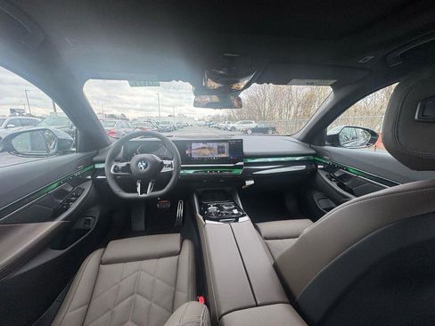 New 2026 BMW 540i xDrive w/ M Sport Package image 15