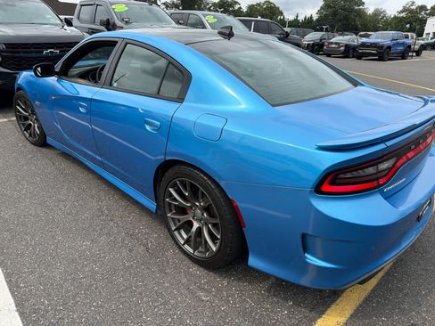 Used 2016 Dodge Charger SRT w/ Harman/Kardon Audio Group RWD image 4