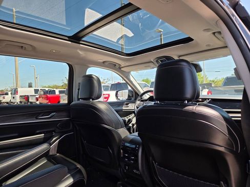 Used 2022 Jeep Grand Cherokee L Limited image 12