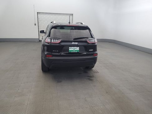 Used 2021 Jeep Cherokee Latitude Plus AWD/4WD image 6
