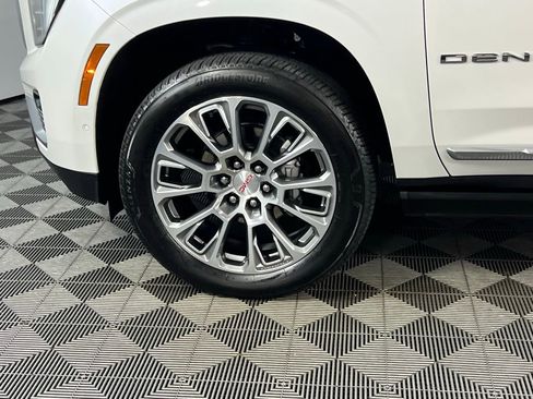Used 2025 GMC Yukon Denali image 11