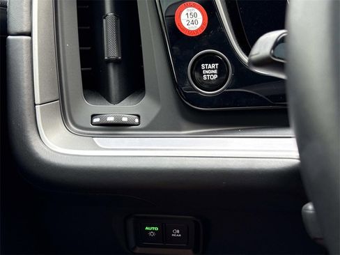 Used 2025 Porsche Cayenne S image 13