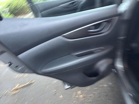 Certified 2021 Nissan Rogue Sport S image 30