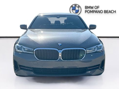 Used 2021 BMW 530i w/ Premium Package image 2