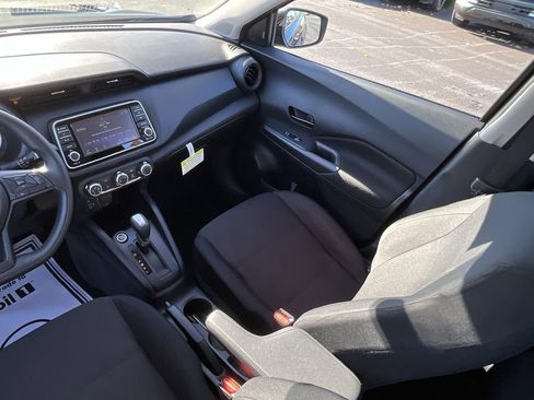 Certified 2025 Nissan Kicks Play S image 28