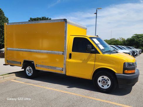 Used 2019 GMC Savana 3500 w/ Driver Convenience Package RWD image 22