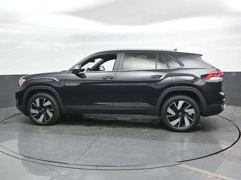 Used 2024 Volkswagen Atlas Cross Sport SE AWD/4WD image 8