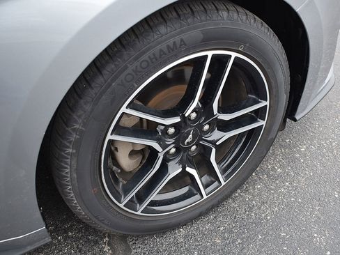 Used 2021 Ford Mustang Premium image 9