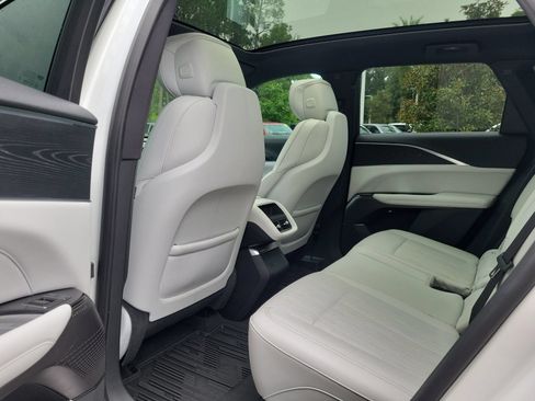 Used 2024 Cadillac Lyriq Luxury RWD image 19
