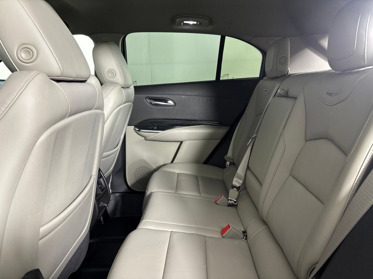 Used 2023 Cadillac XT4 Premium Luxury w/ Technology Package FWD image 23