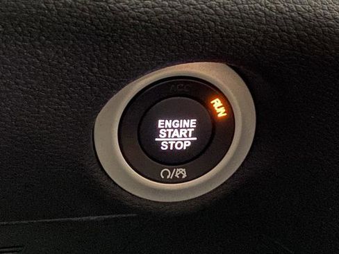 New 2026 Chrysler Pacifica Select w/ S Appearance Package image 42