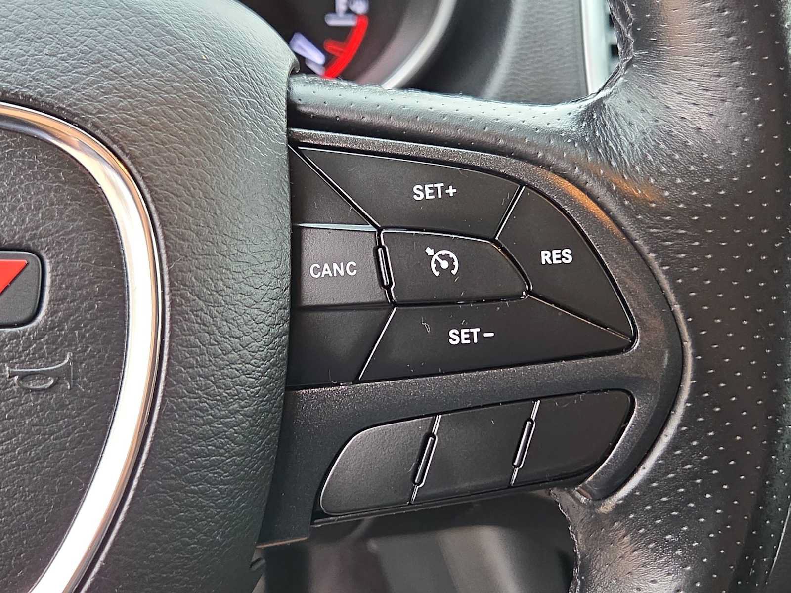 Used 2019 Dodge Durango SXT w/ 3rd Row Seating Group RWD image 23