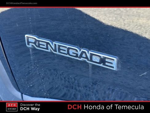 Used 2019 Jeep Renegade Limited image 7