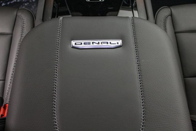 New 2026 GMC Yukon Denali w/ Denali Reserve Package AWD/4WD image 21