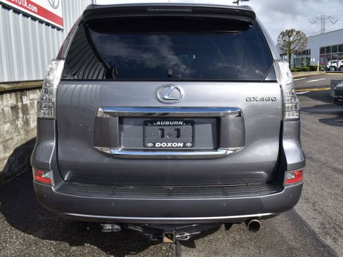 Used 2016 Lexus GX 460 4WD 4DR w/ Premium Package image 6