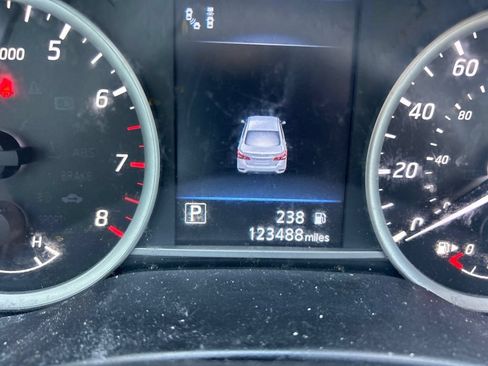 Used 2019 Nissan Sentra SV w/ Special Edition Package FWD image 7