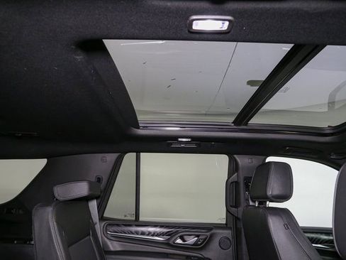 Used 2024 GMC Yukon Denali image 24