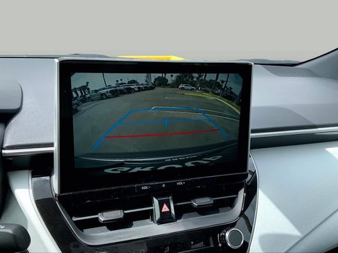 Used 2026 Toyota Corolla SE FWD image 25