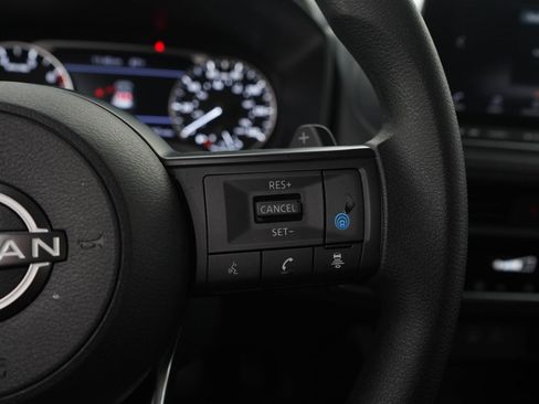 Used 2024 Nissan Rogue SV AWD/4WD image 27
