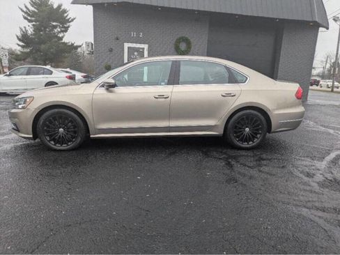 Used 2016 Volkswagen Passat 1.8T SE image 2