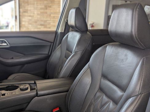Used 2021 Nissan Rogue Platinum AWD/4WD image 17