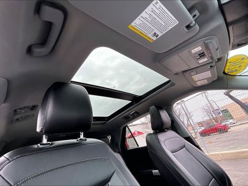 Used 2024 Ford Explorer Limited w/ Limited Technology Package image 20