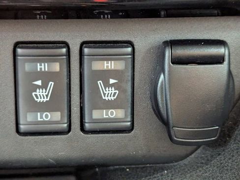 Used 2022 Nissan Leaf SV image 14