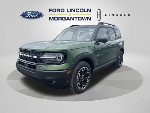 Used 2025 Ford Bronco Sport Outer Banks w/ Outer Banks Tech Package+ image 2