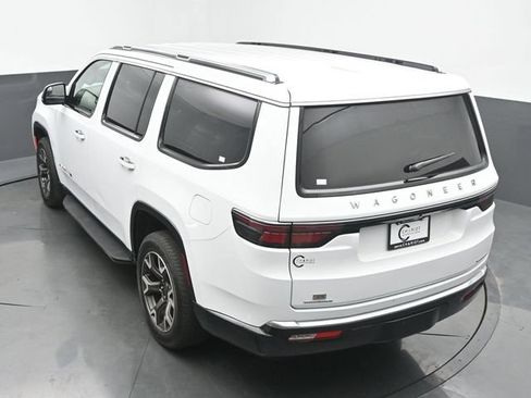 Used 2023 Jeep Wagoneer Series III w/ Preferred Equipment Group AWD/4WD image 41