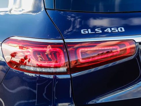 Used 2022 Mercedes-Benz GLS 450 4MATIC image 8