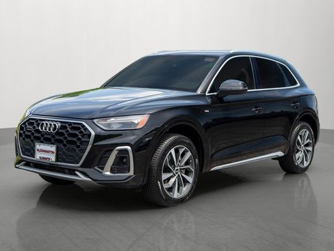 Used 2023 Audi Q5 2.0T Premium Plus w/ Premium Plus Package AWD/4WD image 3