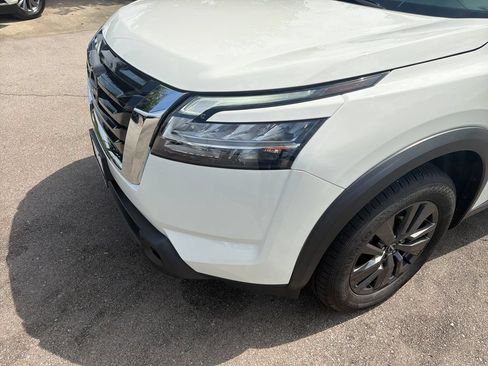 Used 2022 Nissan Pathfinder SV FWD image 44