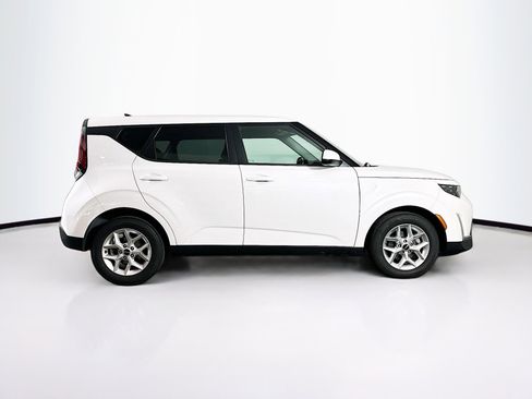 Used 2025 Kia Soul LX w/ LX Technology Package image 10