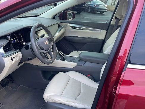 Used 2019 Cadillac XT5 Luxury image 24
