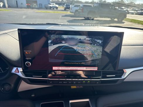 New 2025 Toyota Sienna XLE image 20