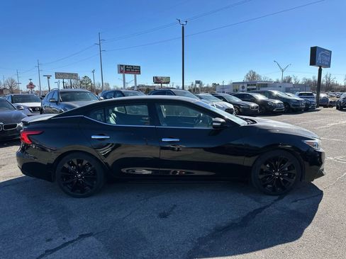 Used 2017 Nissan Maxima SR w/ Midnight Edition image 5