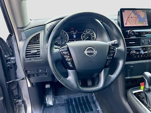 Used 2022 Nissan Armada SV w/ SV Appearance Package RWD image 8