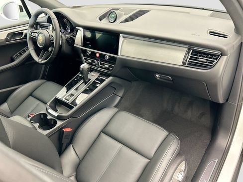 Used 2026 Porsche Macan AWD/4WD image 20