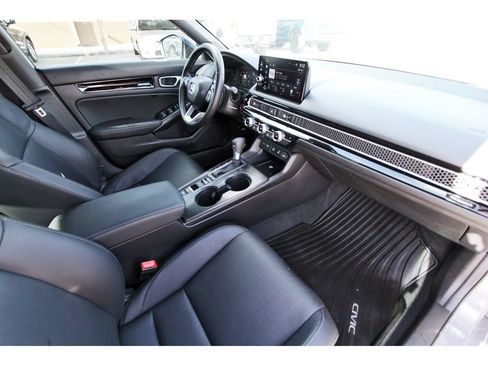 Used 2025 Honda Civic Sport image 29