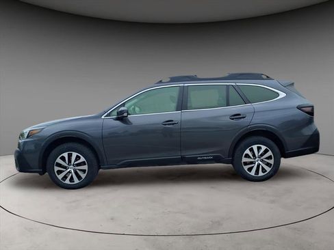 Used 2022 Subaru Outback Premium image 2